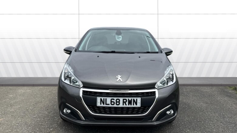 Peugeot 208 1.2 PureTech 82 Signature 5dr [Start Stop] Petrol Hatchback